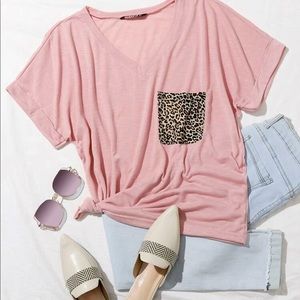 🆕 V-Neck Leopard Pocket Cuff Tee - Pink, XL